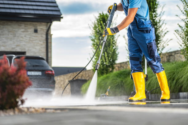 Best Gas Station Cleaning  in Escanaba, MI